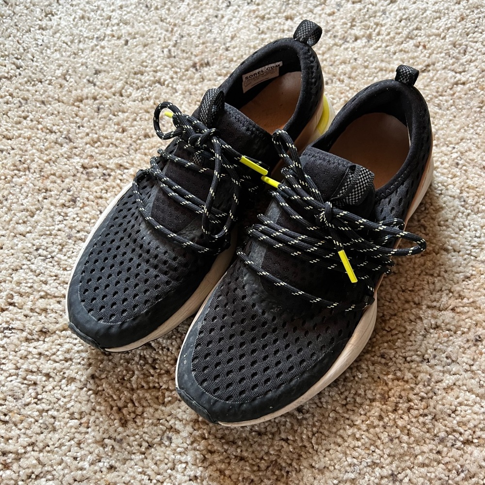 Sorel Kinetic Impact sneakers size 8